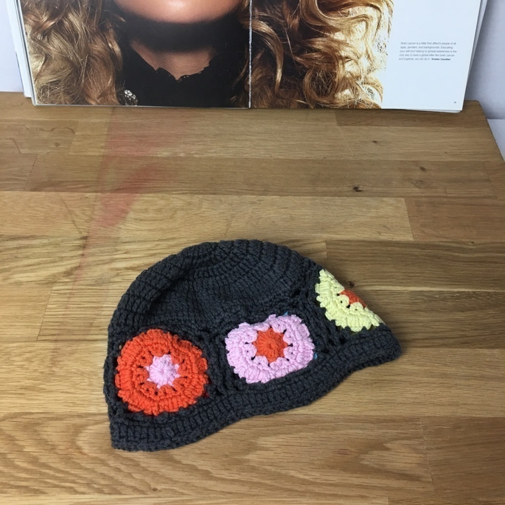 2H Knits Girls Cotton Crochet Flower Beanie Hat Boho Y2K Size M